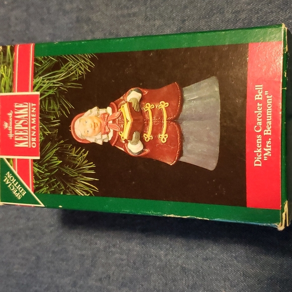 Hallmark Dickens Caroler Bell 'Mrs. Beaumont'  Ornament,  1991 - Picture 1 of 3